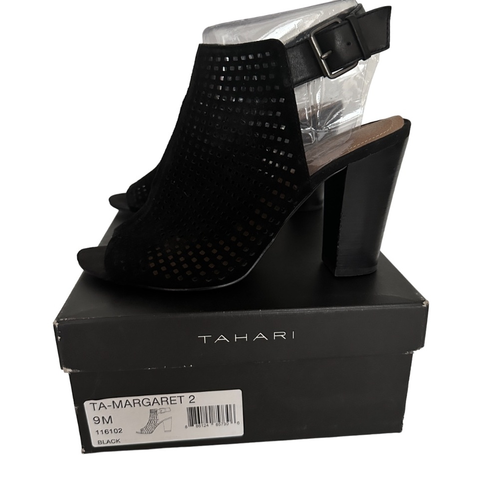 Tahari Margaret Sandal - Picture 10 of 15